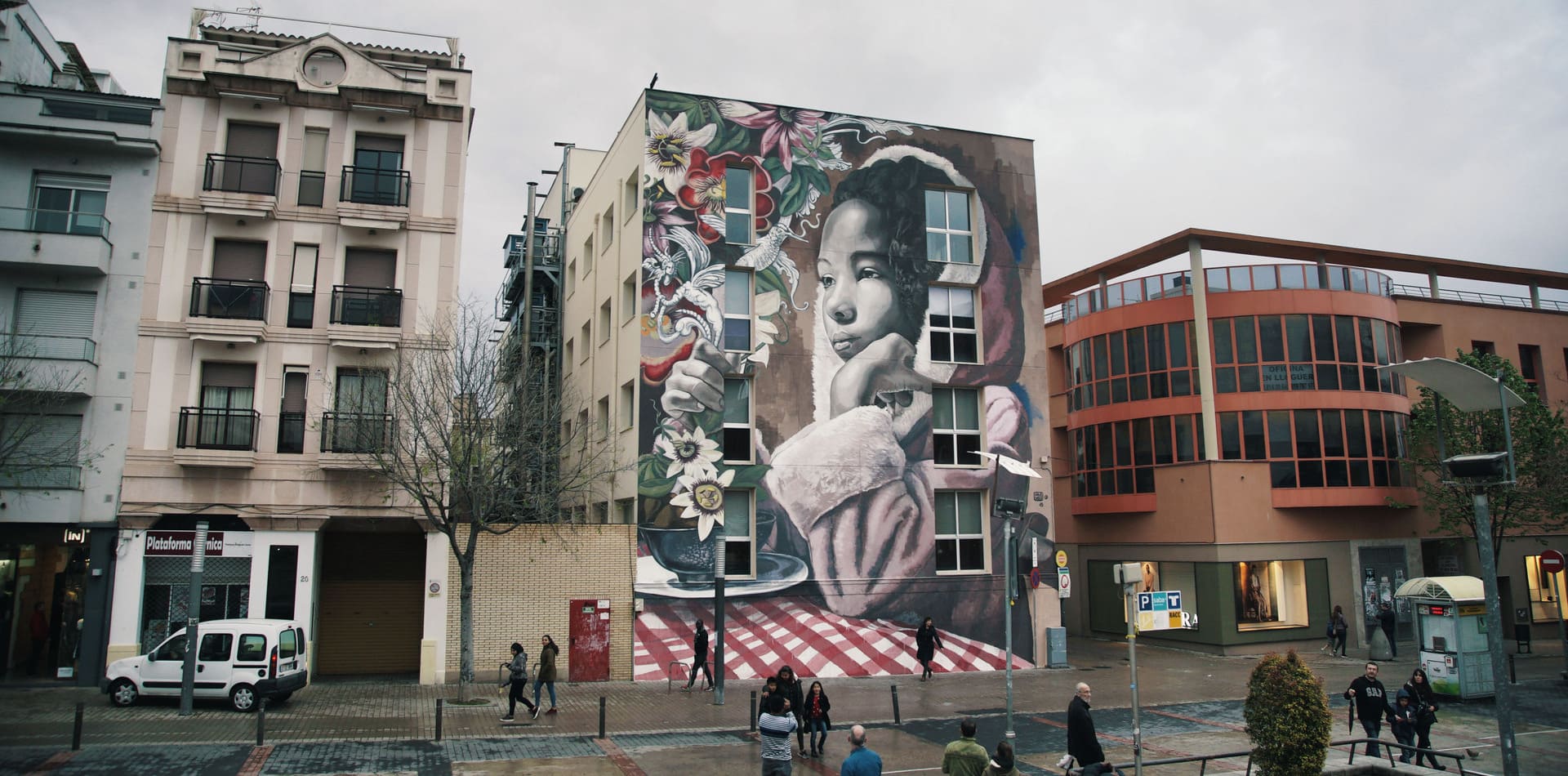 Womart mural by the artist Lula Goce, Vilanova i la Geltrú, 2018