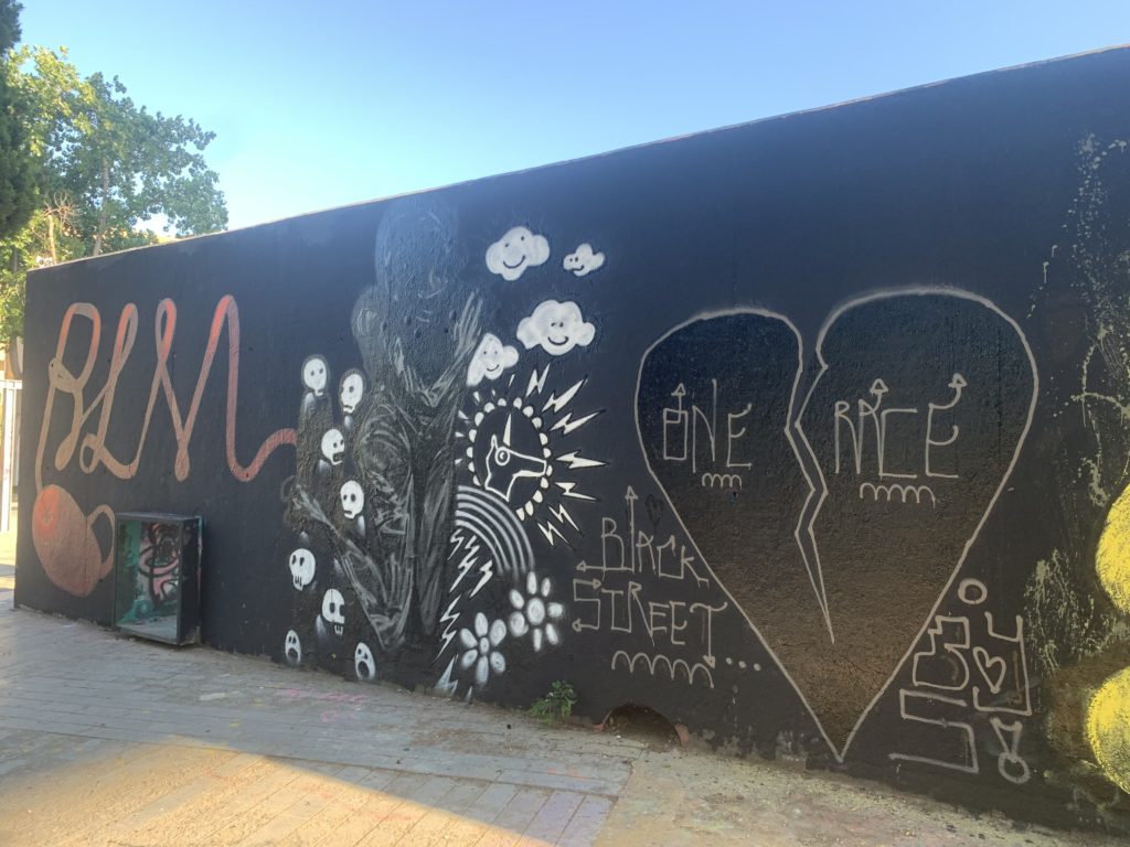 IMG_5480 Vista general del mural – Black Lives Matter by Elxupetnegre, Barcelona, arte urbano, Rebobinart 2020