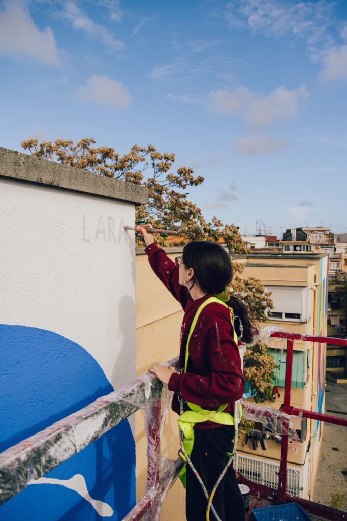 Lara Costafreda (10) Fotografía del mural – Mural La Florida by Lara Costafreda, La Florida, L'Hospitalet de Llobregat, mural para empresa, Rebobinart 2021