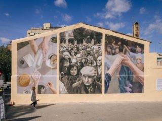 Mural de la Gent Gran by Elisa Capdevila & Miquel Wert