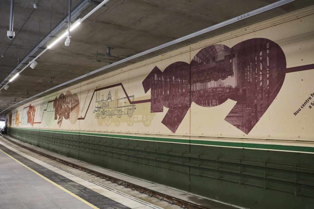 adif-rebobinart-estacio-sant-andreu-comtal-mural-art-urba-miquel-wert-roc-blackblock-inauguracio (12) Intervención artística Roc Blackblock Miquel Wert – ADIF Sant Andreu, arte público, Rebobinart