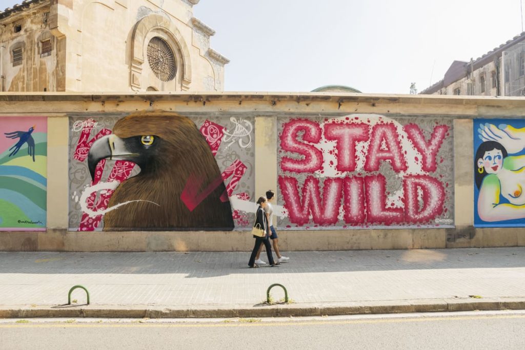 DSC_4263 Fachada con el mural – Wall Lab La Model 2023, Barcelona, mural comunitario, Rebobinart 2023