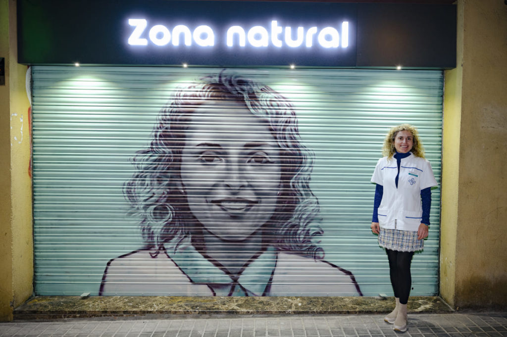 _DSC0007 Vista general del mural – El comercio siempre está, La Sagrera, Barcelona, street art, Rebobinart 2023