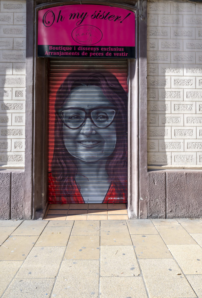 Persianes_sagrera_saac_comerç_art_urba_rebobinart_bcd (7) Mural – El comercio siempre está, La Sagrera, Barcelona, mural exterior, foto 79, Rebobinart 2023