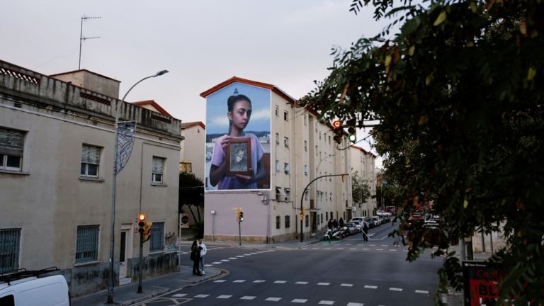 Painting in progress during the activity – STOP GENDER-BASED VIOLENCE!, Tres Xemeneies, Barcelona, urban art, Rebobinart 2024