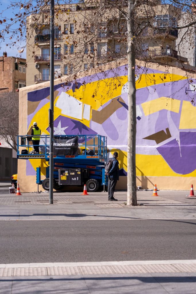 arte urbano españa rebobinart (6) Mural gran format Núria Toll Dones en Moviment, art urbà feminista Barcelona, Rebobinart