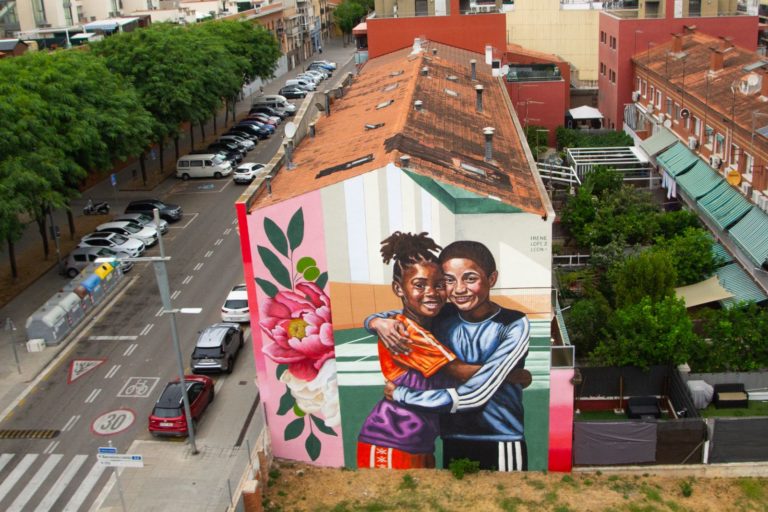 Detall del mural – Dan Ferrer al Kromatic, Barcelona, muralisme, Rebobinart 2025
