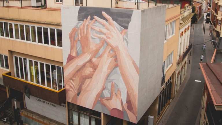 Mural painting Taquen at Kromatic, artistic intervention Barcelona, Rebobinart