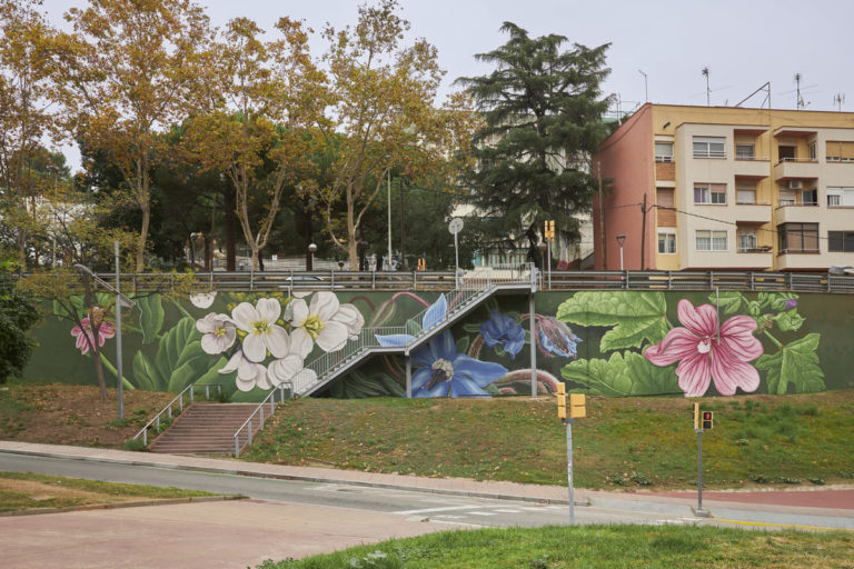 Arte urbano DOA OA – Reforestando la Flora Silvestre, mural 120m Passeig Fabra i Puig Nou Barris