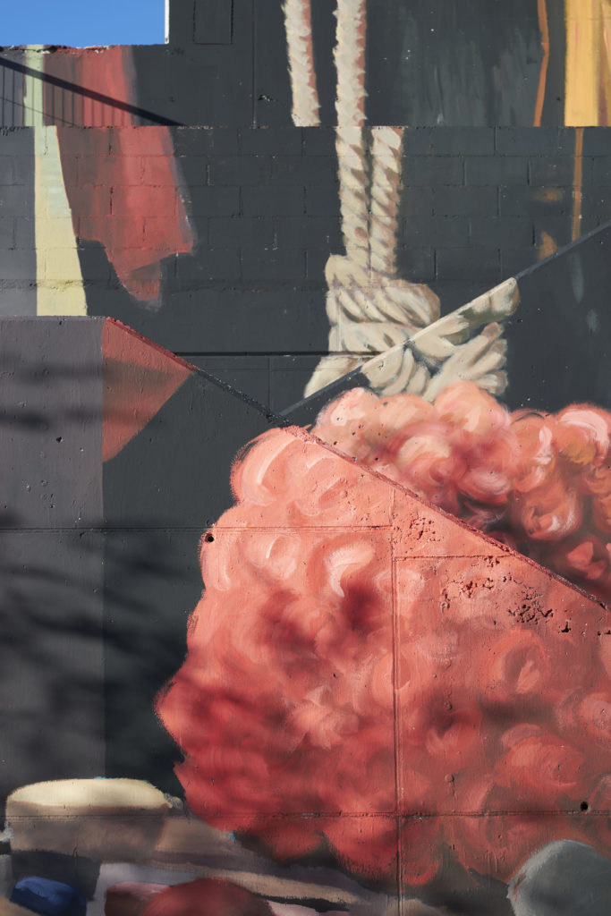 Mural Back Stage de Wedo Goas, homenatge al Circ Social, Nou Barris, Barcelona, 2025